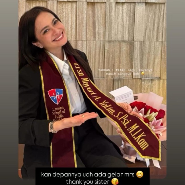 Selamat! Ersa Mayori Lulus S2 dengan Hasil Memuaskan