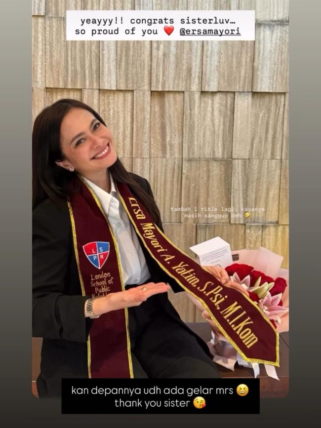 Selamat! Ersa Mayori Lulus S2 dengan Hasil Memuaskan