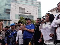 Usai Dialog, Massa Sebut Walkot Medan Akui SE Penataan Daging Nonhalal Keliru