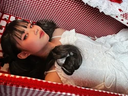 Lagi Tren di Jepang Meditasi di Dalam Peti Mati, Minat Coba?