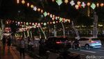 Harmoni Dekorasi Imlek-Ramadan Warnai Kawasan Lapangan Banteng