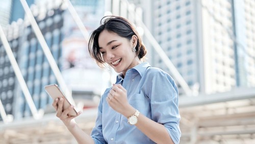 The model has the looks for Japanese, Chinese, Thai or Taiwanese people.