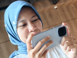 Unboxing iQOO 15R: HP Gaming Rp 7 Jutaan Pertama Pakai Snapdragon 8 Gen 5