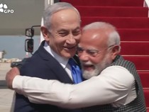 Video: Pelukan Erat PM India untuk Netanyahu saat Bertemu di Israel