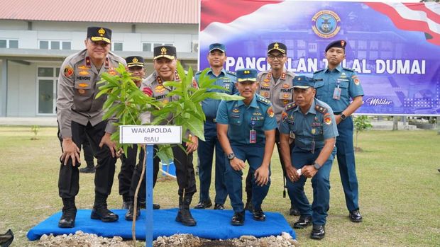 Kapolda Riau Irjen Pol Herry Heryawan melakukan safari Ramadan ke markas Kopasus hingga Lanal Dumai dalam rangka memperkuat sinergi TNI-Polri, Rabu (23/2/2026).