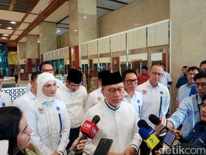 Zulhas Hadiri Bukber Fraksi PAN di Gedung DPR, Bakal Beri Arahan ke Jajaran