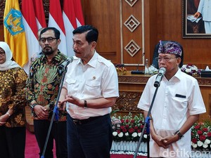 Luhut: Turis yang Tak Berkualitas di Bali Deportasi Saja