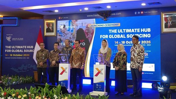 Menteri Perdagangan (Mendag), Budi Santoso dan Wamendag Dyah Roro Esti Widya beserta jajaran pejabat Kemendag meluncurkan Trade Expo Indonesia ke-41 tahun 2026 di Jakarta, Kamis (26/2/2026). (CNBC Indonesia/Martyasari Rizky)
