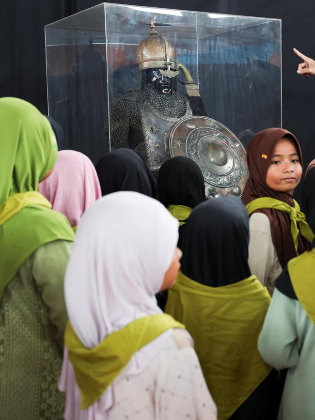 Pameran Artefak Nabi Muhammad di Cibinong Diserbu Pengunjung