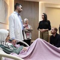 Aksi Kemanusiaan, Meghan Markle & Pangeran Harry Temui Korban Luka Bakar Gaza