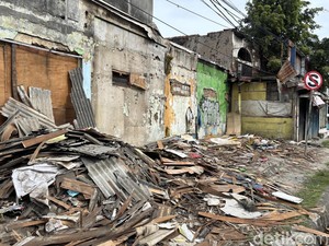 Pemkot Bekasi Mulai Bongkar Bangunan untuk Garap Flyover Bulak Kapal