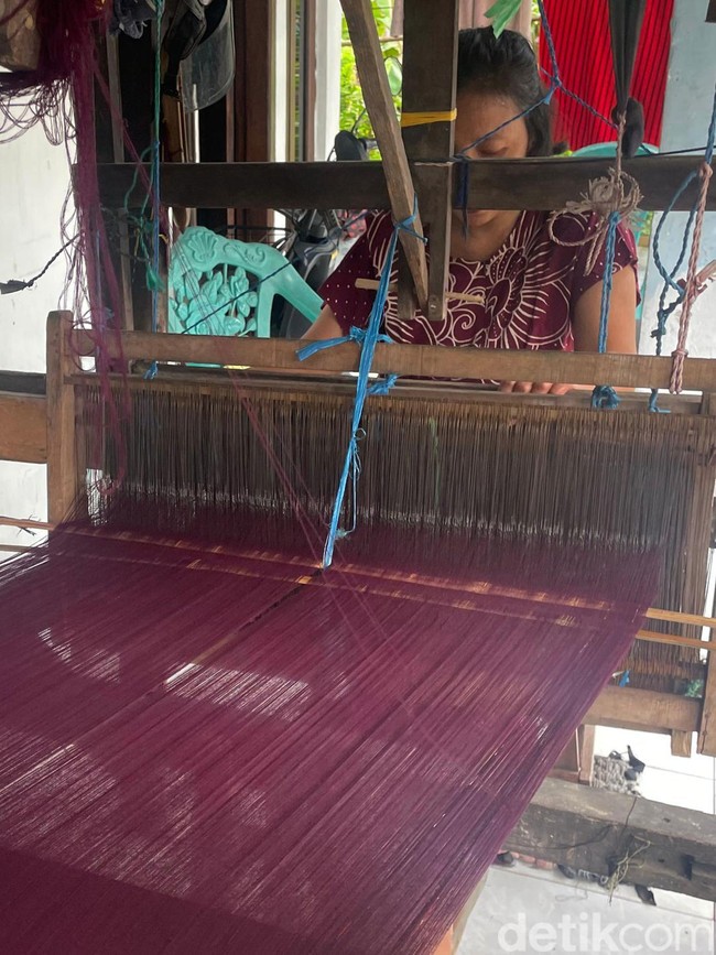 Perajin Sarung Tenun Goyor di Sidoarjo Kebanjiran Pesanan Jelang Lebaran