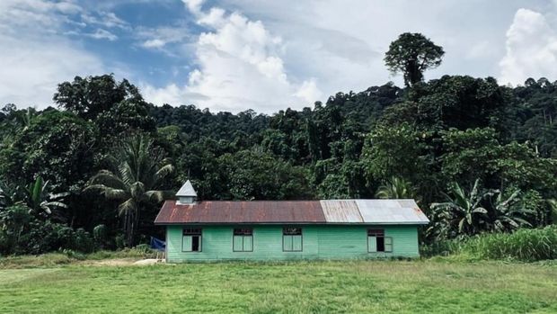 Suasana Desa Long Bulu. Suasana Desa Long Bulu.