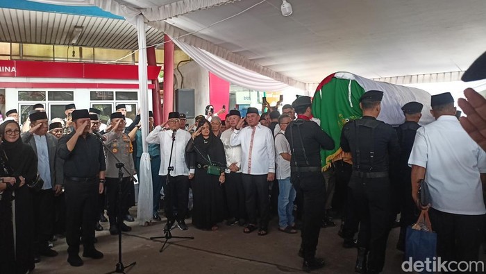 Upacara pelepasan jenazah mantan Gubernur Sumsel Alex Noerdin