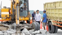 Wagub Emil pastikan Ruas Jalan Tol dari Gending sampai Exit Tol Besuki dibuka fungsional H-10 Lebaran 2026.