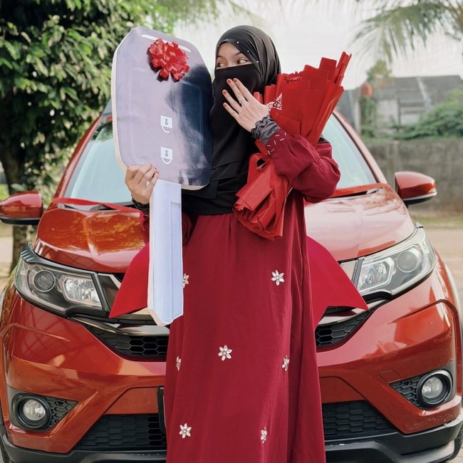 Wardatina Mawa Bahagia Punya Mobil Baru