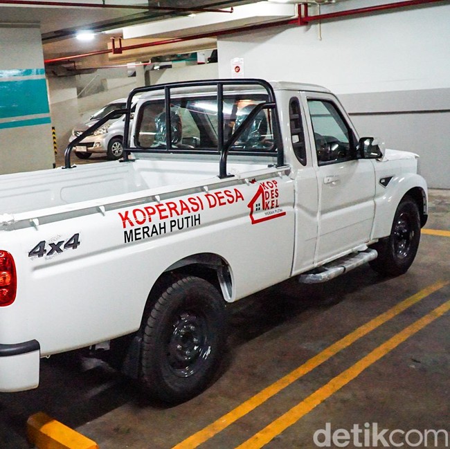 Wujud Pick Up India Mahindra Berstiker Koperasi Desa Merah Putih