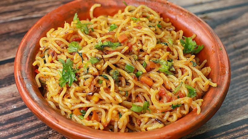 Bukan Steak atau Seafood, Mie Instan Justru Jadi Bintang di Pesta Nikah Ini