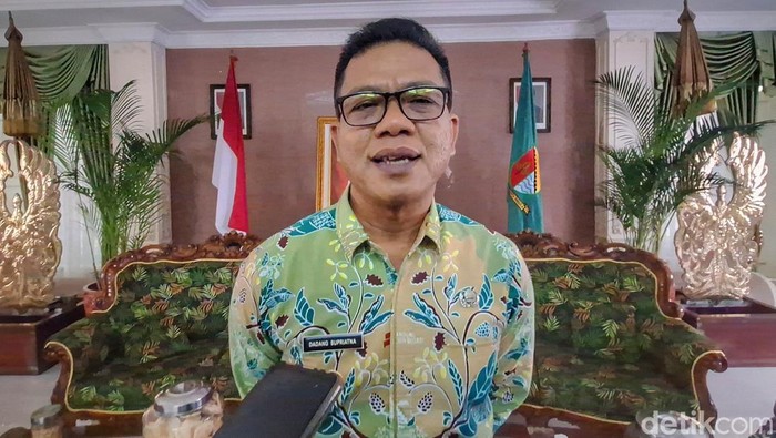 Bupati Bandung Dadang Supriatna