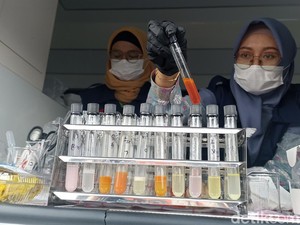 Dinkes Tulungagung dan BPOM Uji Sampel Puluhan Takjil, Ini Hasilnya