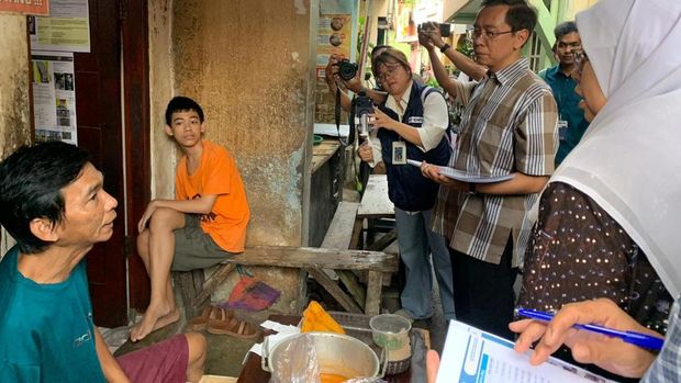 Direktur Jenderal Perumahan dan Perkotaan, Sri Haryati saat melakukan peninjauan ulang Menteng Tenggulun