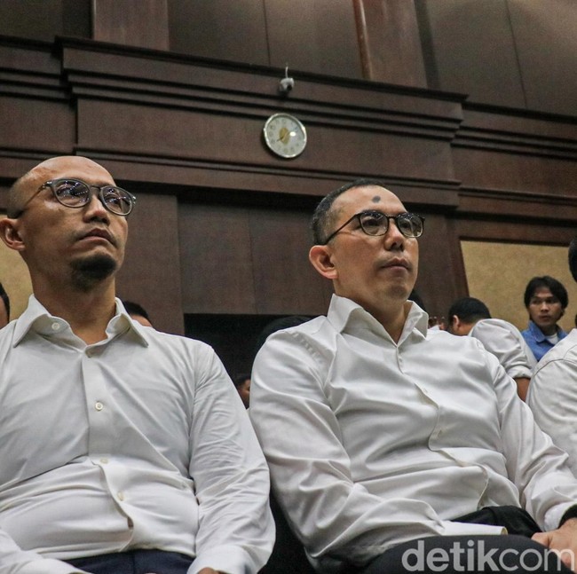 Eks Dirut PIS dan 2 Pejabat KPI Divonis 9-10 Tahun Korupsi Minyak Mentah