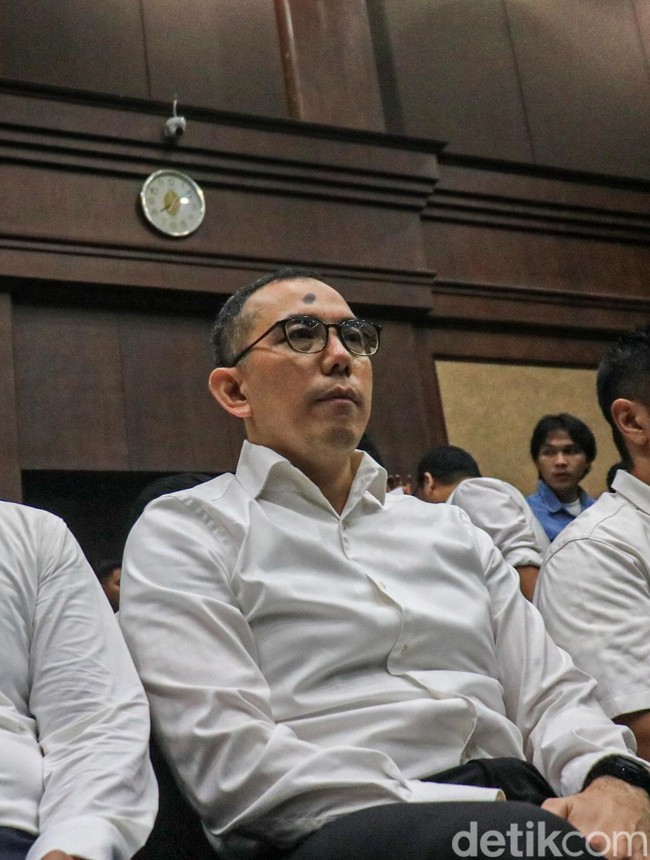 Eks Dirut PIS dan 2 Pejabat KPI Divonis 9-10 Tahun Korupsi Minyak Mentah