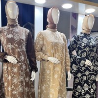 Intip Tren Baju Lebaran Cheongsam Ala Gen Z di Pasar Tanah Abang
