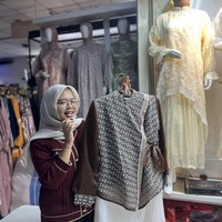 Lagi Viral! Model Janggan Jadi Primadona Baju Lebaran di Tanah Abang