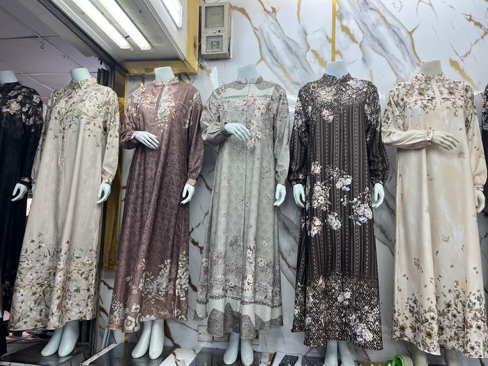 Koleksi baju Lebaran 2026 yang ada di Tanah Abang.