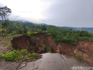 Longsor Parah di Kalongan Ungaran Berpotensi Merembet ke Permukiman