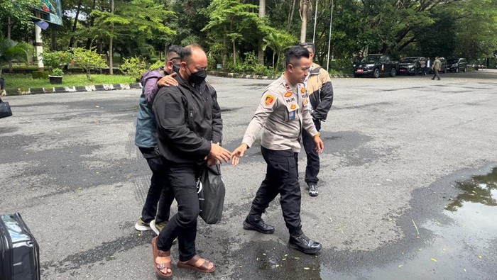 Mantan Kasatresnarkoba Polres Bima AKP Malaungi dibawa ke Bareskrim Polri