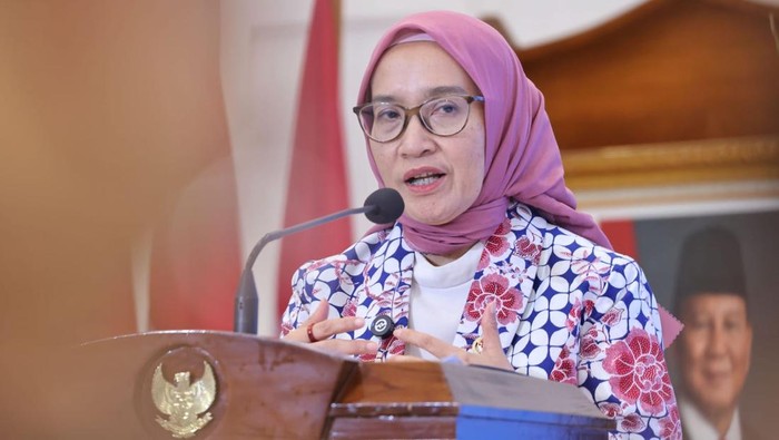 MenPAN-RB Rini Widyantini