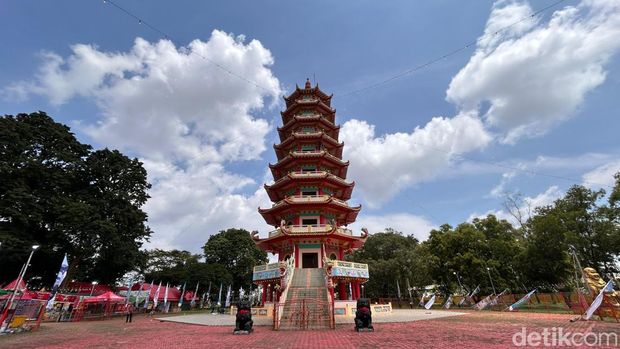 Pagoda di Pulau Kemaro Pagoda di Pulau Kemaro