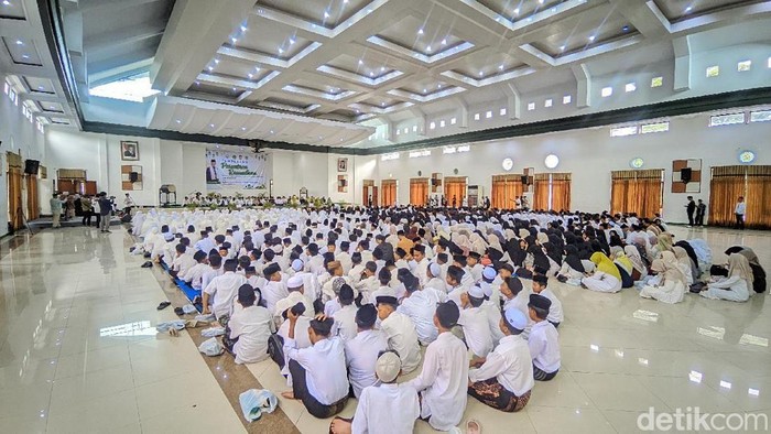 Pembukaan pelaksanaan Pesantren Ramadan di Gedung Islamic Center Ciamis.