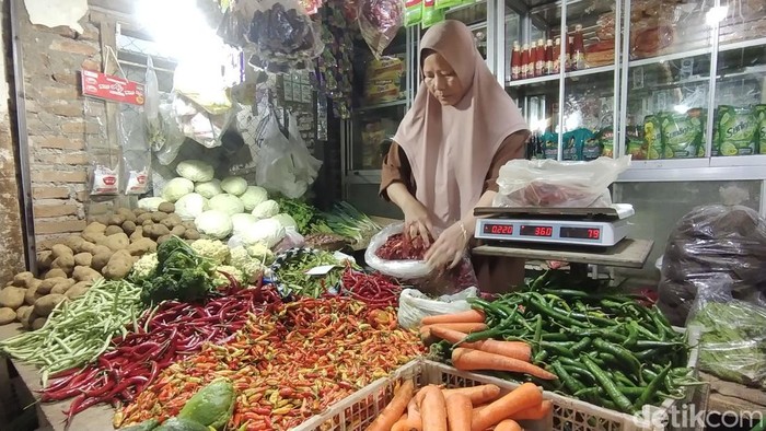 Penjual cabai rawit di Nganjuk