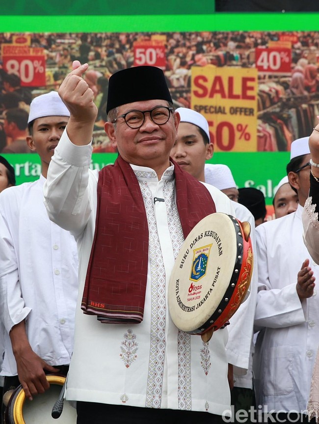 Pramono Tabuh Rebana Buka Festival Ramadan Jakarta