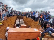 10 Korban Longsor yang Belum Teridentifikasi Dimakamkan di Satu Lubang