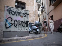 Aktivis Sabotase 500 Lockbox di Granada, Protes Sewa Jangka Pendek