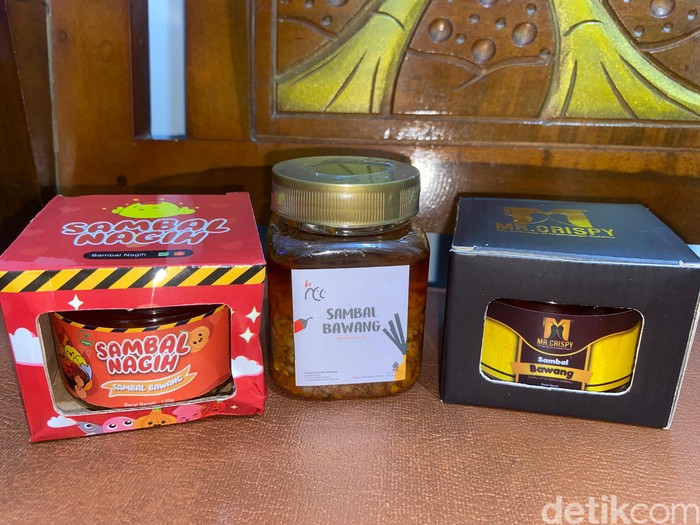 Sambal Bawang kemasan dari 3 merek berbeda