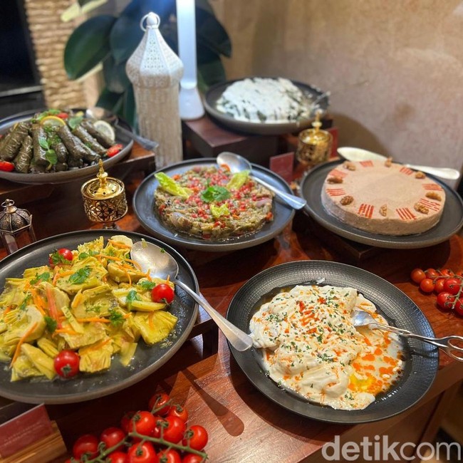 Puas! Buka Puasa di Hotel Mewah, Ada Pasta Turki hingga Lidah Tongseng Sedap