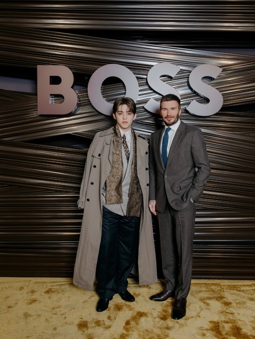 S.Coups SEVENTEEN menghadiri event Boss di Milan Fashion Week.