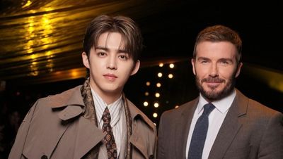 Potret S.Coups Bareng David Beckham di Milan