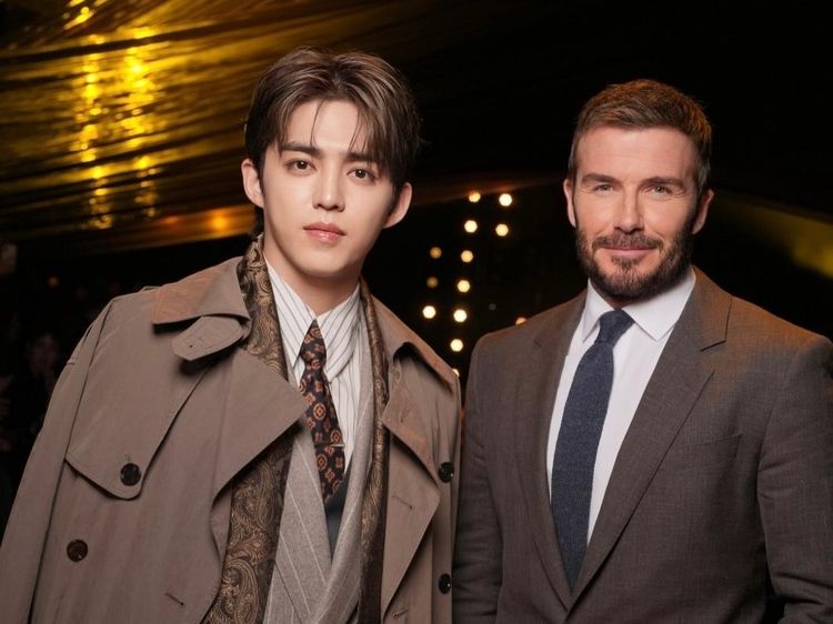 Potret S.Coups Bareng David Beckham di Milan