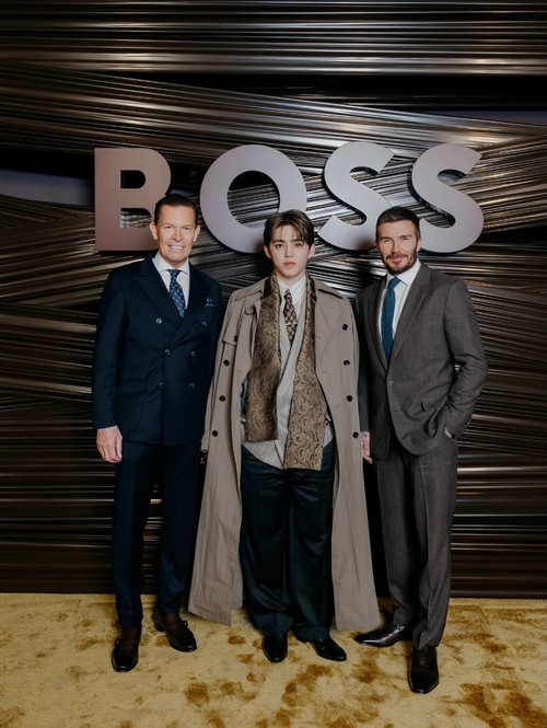 S.Coups SEVENTEEN menghadiri event Boss di Milan Fashion Week.