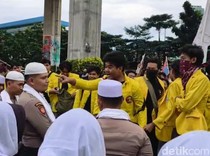 Alasan Mahasiswa Emosi Sampai Tunjuk-tunjuk Polisi Depan Mabes Polri