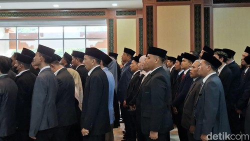Suasana mutasi pejabat eselon III di Pemprov NTB, Jumat pekan lalu. (Foto:Ahmad Viqi/detikBali).