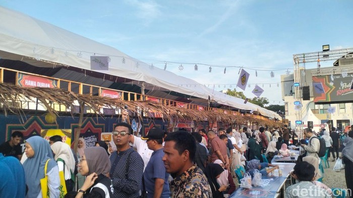 Suasana Peukan Raya Ramadhan Banda Aceh. (Agus Setyadi/detikSumut)
