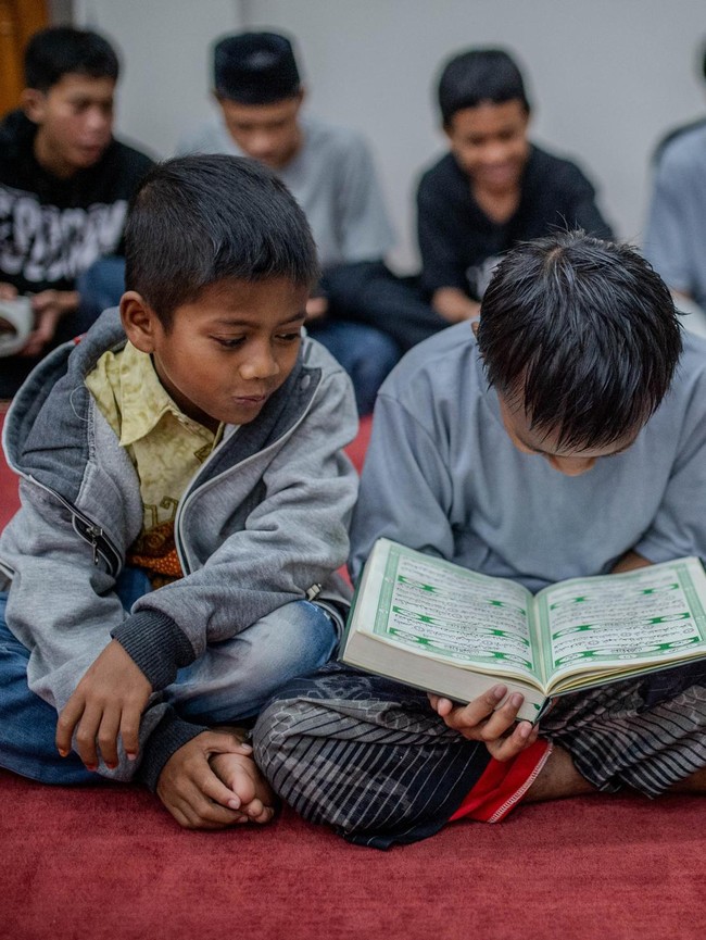 Tadarus Ramadan Warnai Kegiatan Belajar di Sekolah Rakyat