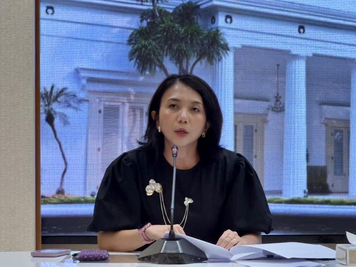 uru Bicara Kemlu Yvonne Mewengkang